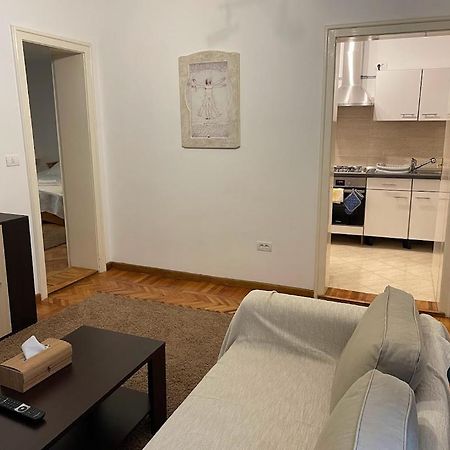 Crisan 40 Casa Muntean 100Mp 3Camere 3Paturi 1 Canapea 2 Dormitoare Parcare Timisoara Ngoại thất bức ảnh