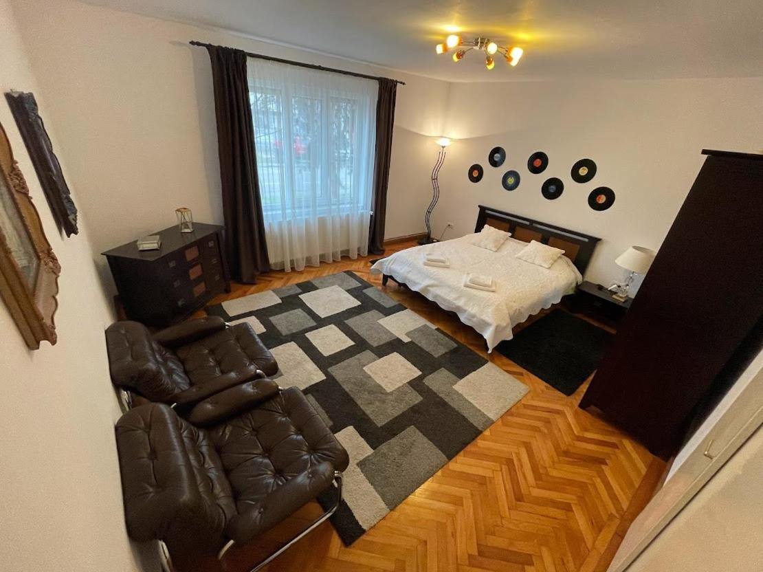 Crisan 40 Casa Muntean 100Mp 3Camere 3Paturi 1 Canapea 2 Dormitoare Parcare Timisoara Ngoại thất bức ảnh
