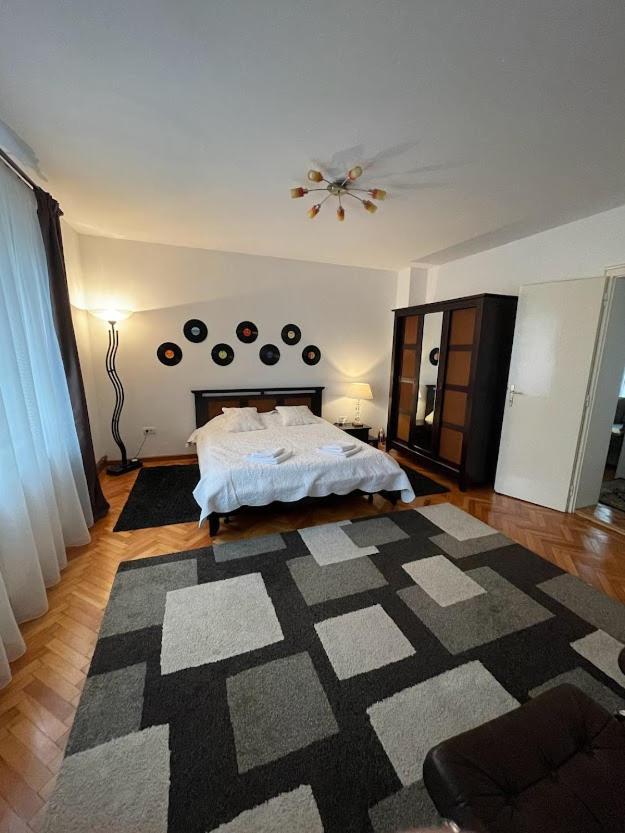 Crisan 40 Casa Muntean 100Mp 3Camere 3Paturi 1 Canapea 2 Dormitoare Parcare Timisoara Ngoại thất bức ảnh