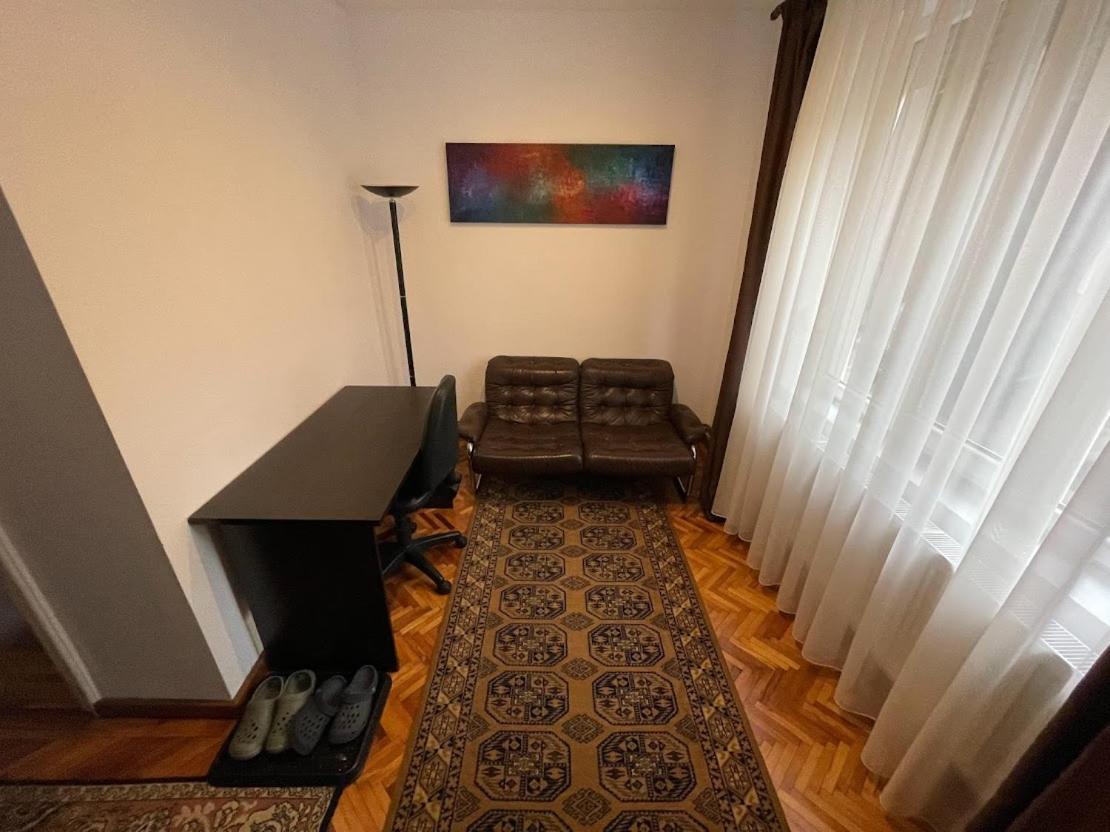 Crisan 40 Casa Muntean 100Mp 3Camere 3Paturi 1 Canapea 2 Dormitoare Parcare Timisoara Ngoại thất bức ảnh